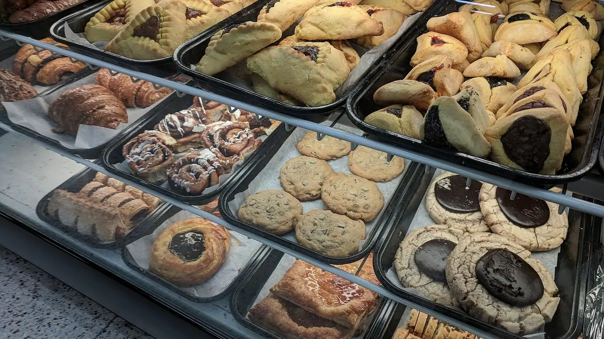Artisan Bakery bakes